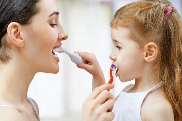 brushing-teeth-1080x675